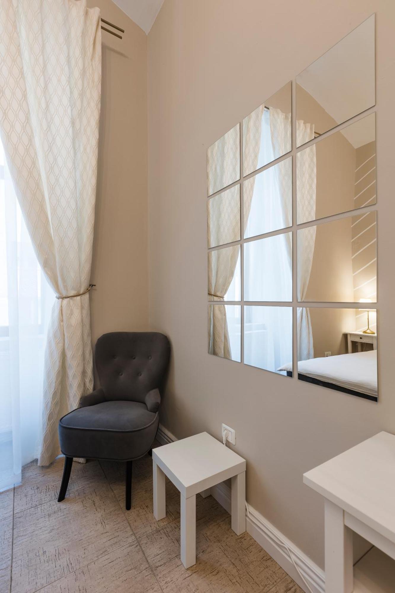 Comfy In Old Town Apartment *